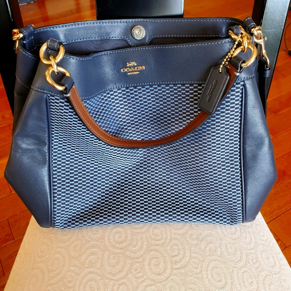 Coach Bag - Large and roomy